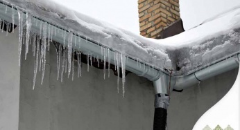 Can You Have My Gutters Cleaned in Winter?